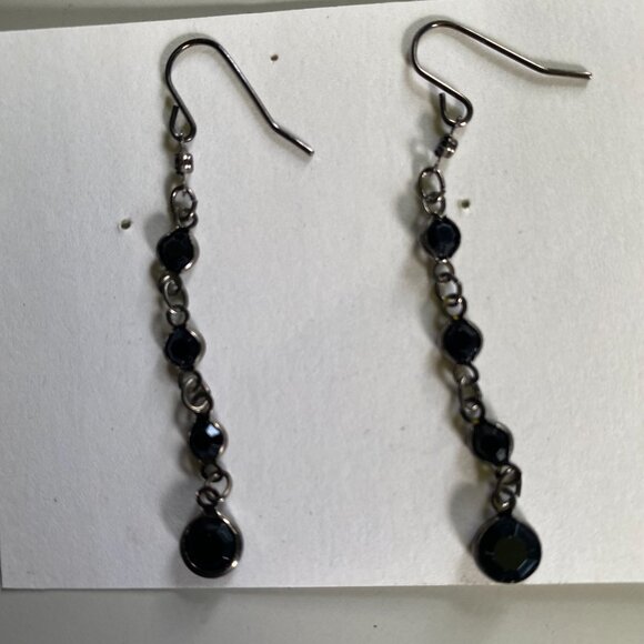 Long silver tone bezel set black stone dangle earrings - Picture 4 of 4